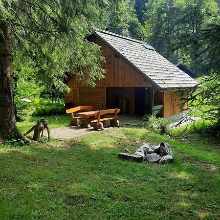 Koca V Gozdu, Forest House Near Bled Bagian luar foto