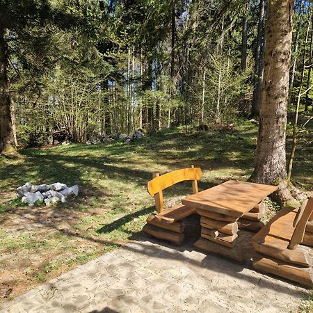 Koca V Gozdu, Forest House Near Bled Bagian luar foto