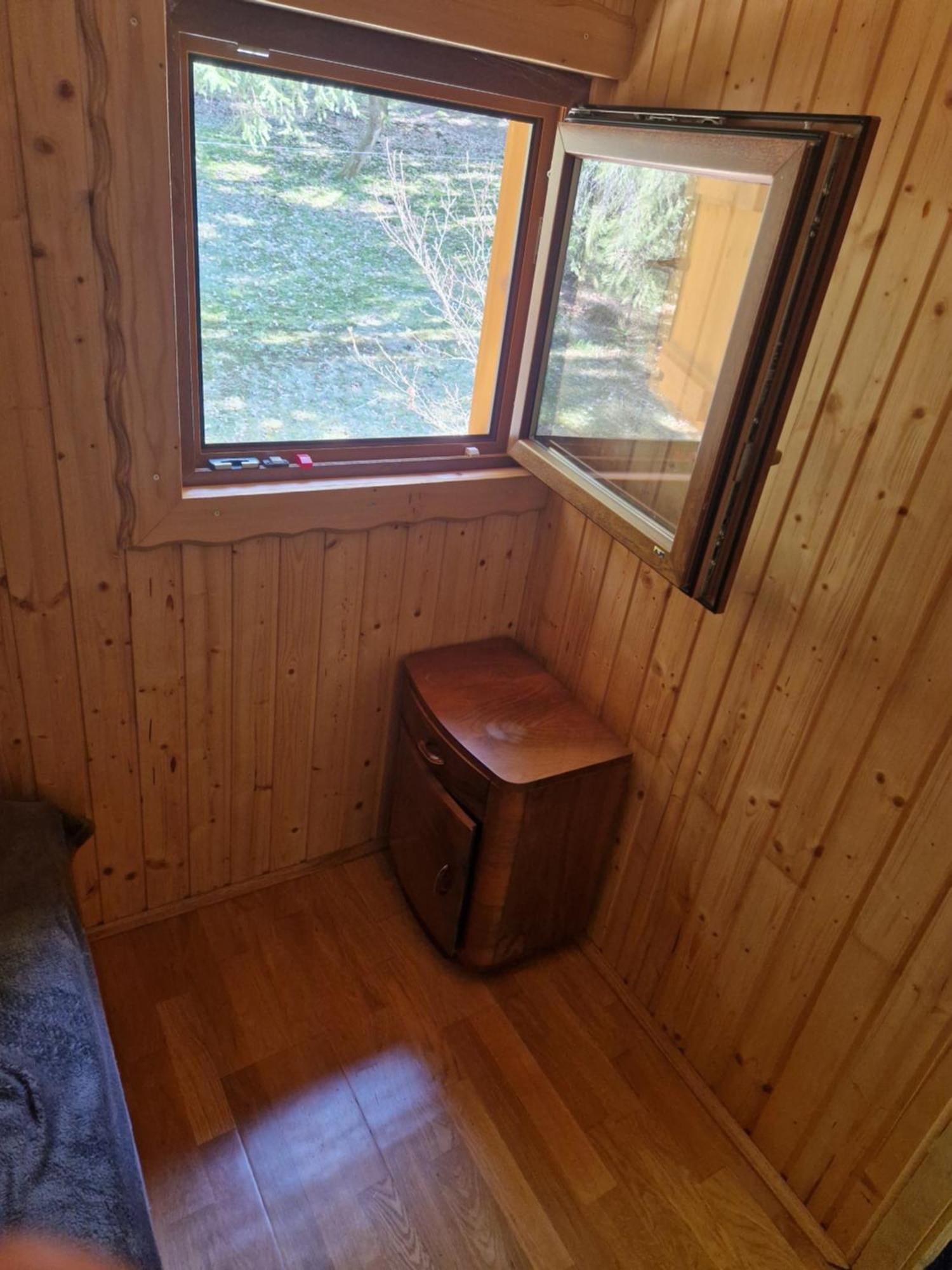 Koca V Gozdu, Forest House Near Bled Bagian luar foto